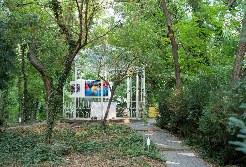 Plastic Biosphere No.1 still 1